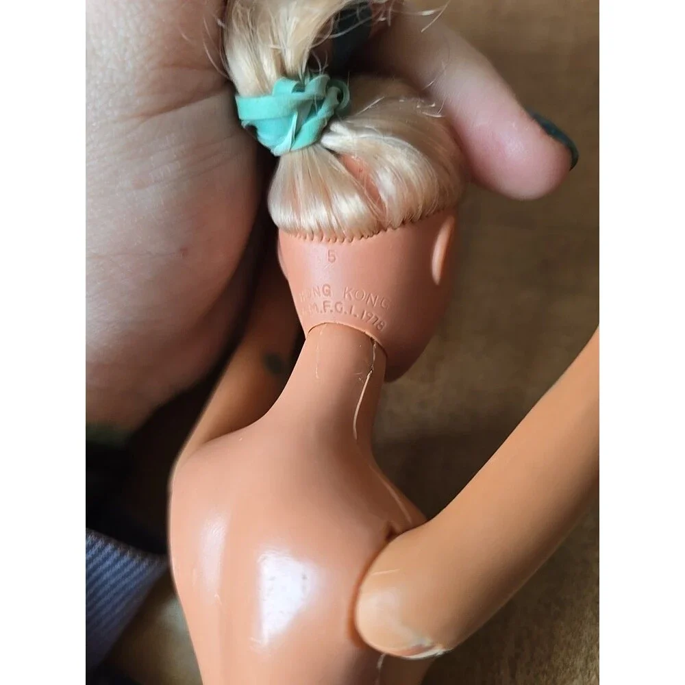 Vintage Kenner Darci Doll 1978 Barbie Lookalike Collectible Articulated Play
